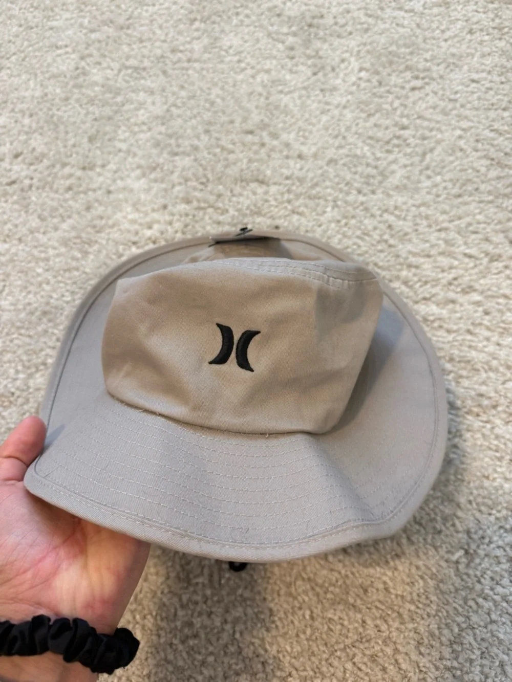 Hurley bucket hat w tags